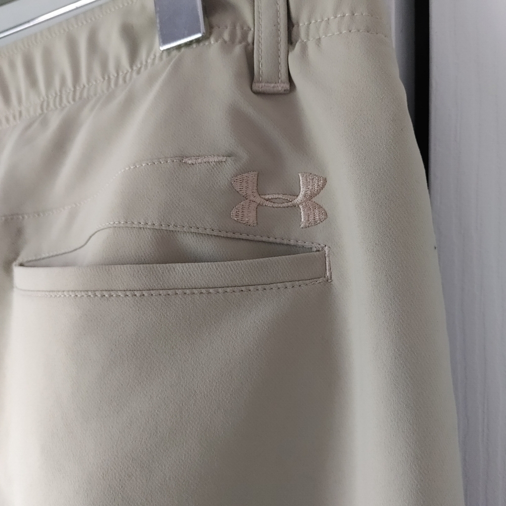 Under Armour Men's Khaki Color Size 38/32 Golf Hiking Pants - Picture 3 of 6